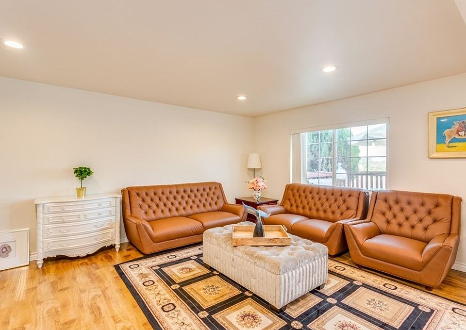 1st image of 1020 La Presa Ave