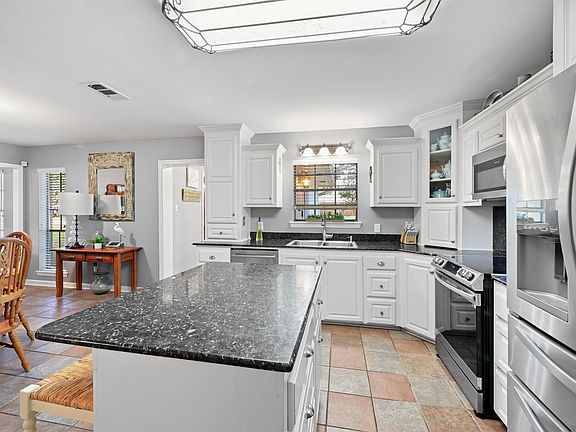 5th image of 23135 Brian Rd