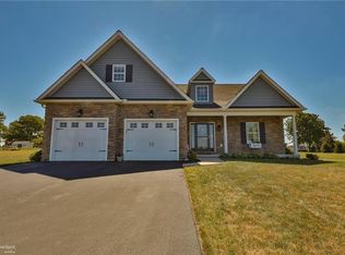 109 Ashview Ct, Nazareth, PA 18064