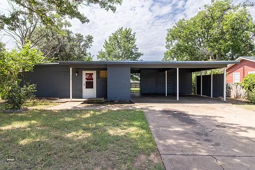609 W Texas Ave Photo 1