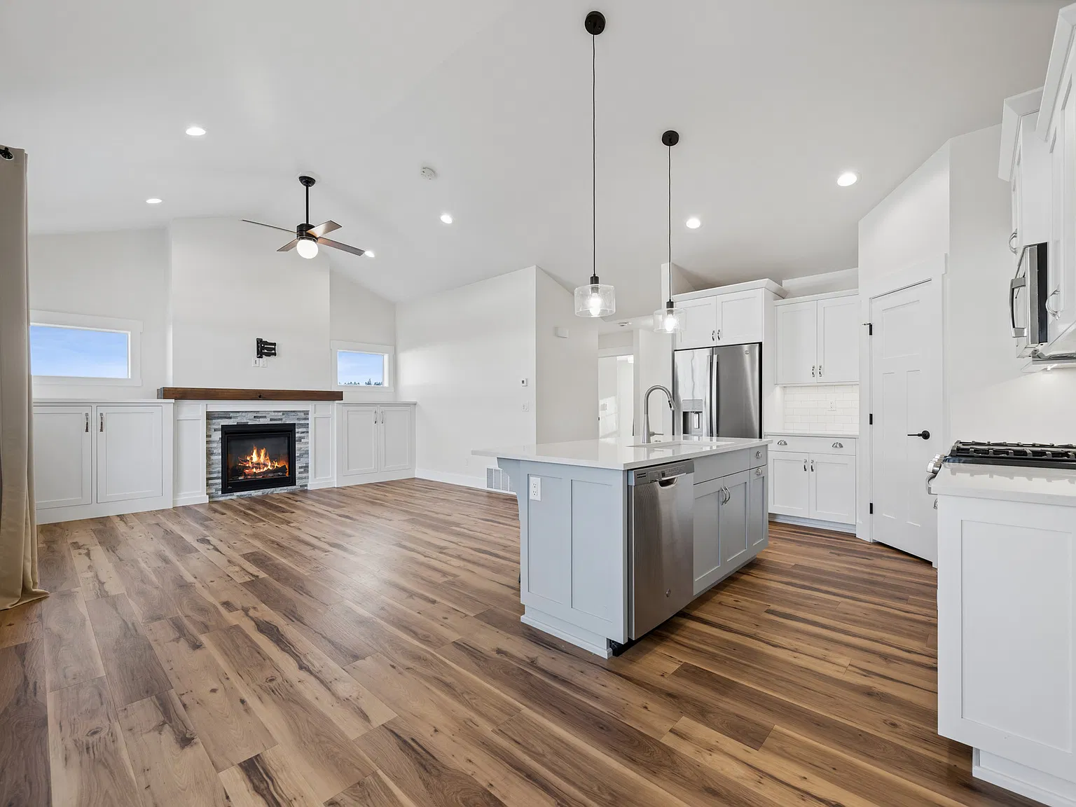 3 bed, 1498 sqft, $3,200 — Photo 4
