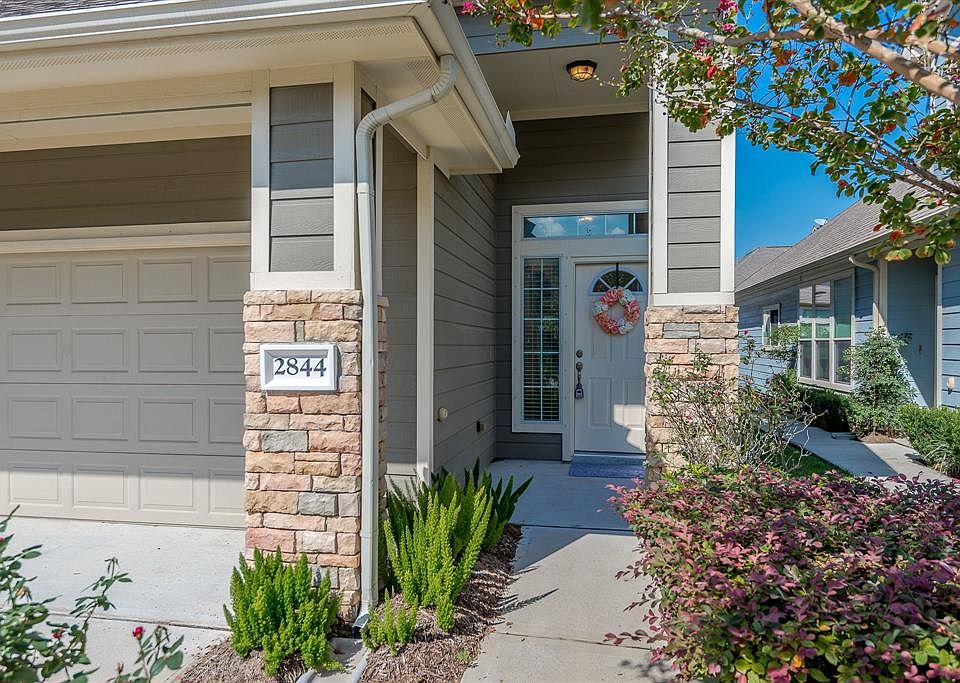 1st image of 2844 Seaside Dr