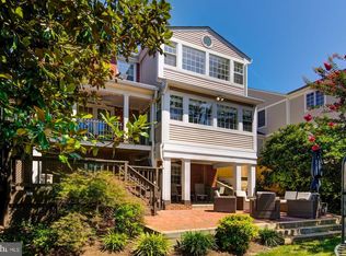 5530 11th St N, Arlington, VA 22205