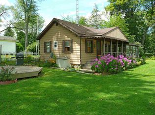 663 S Clear Lake Dr, Fremont, IN 46737