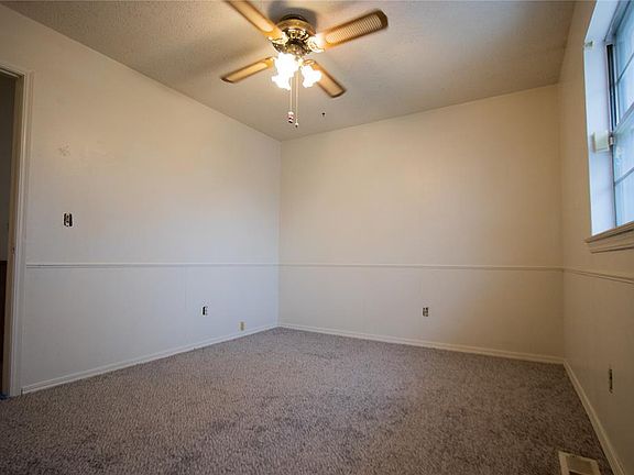 4th image of 3024 Kelsey Dr