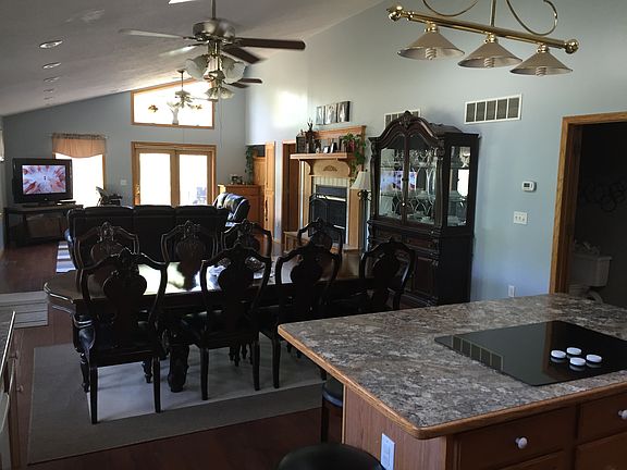 Great rm w/ wood fire place 