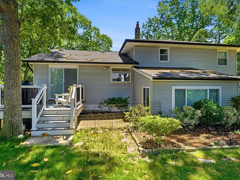 205 Euclid Ave — Photo 21