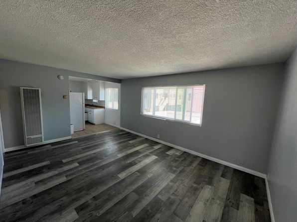 1420 Walnut Ave #8