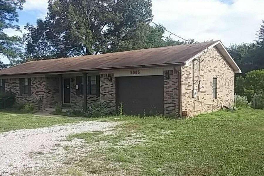 2nd image of 5985 Flaherty Rd