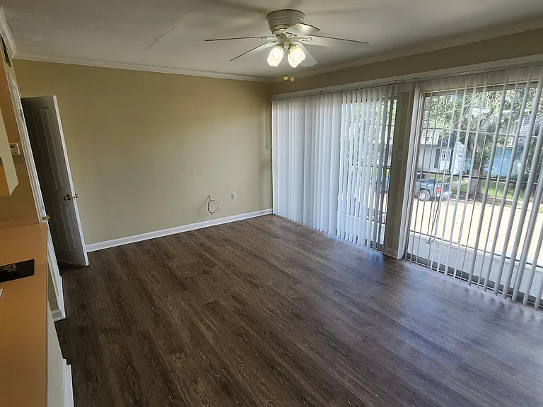 850 Martin Berhman — Photo 16