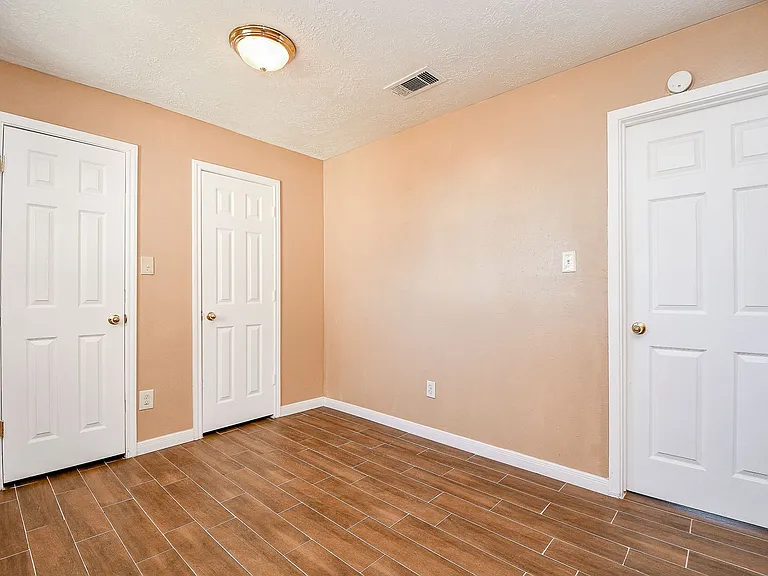 4926 Ridgestone St — Photo 25