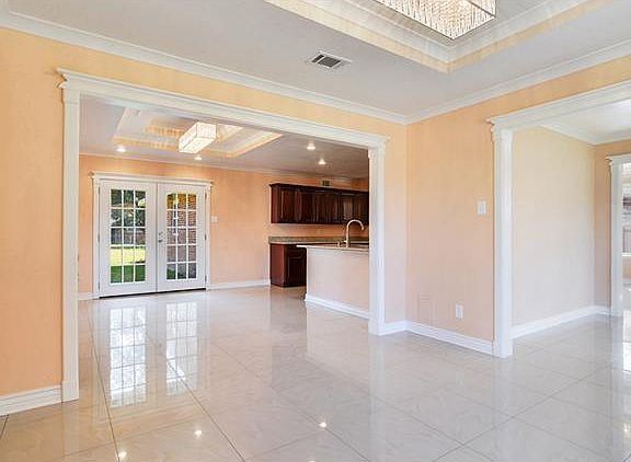 4th image of 2125 Potomac Dr