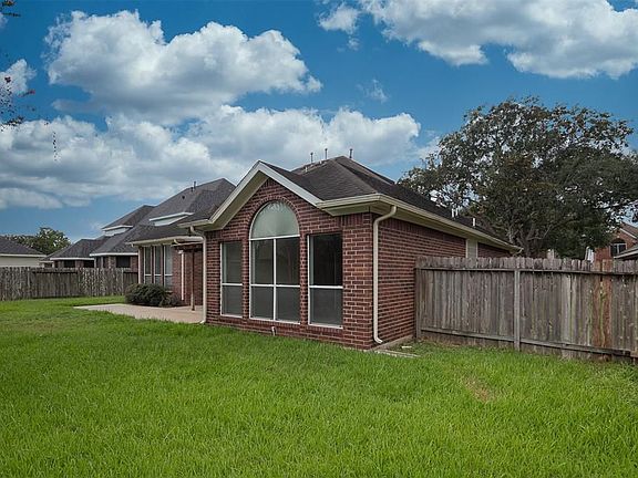 4th image of 2407 Hanston Ct