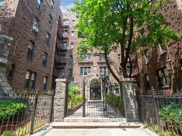 92-05 Whitney #A-47, Elmhurst, NY 11373