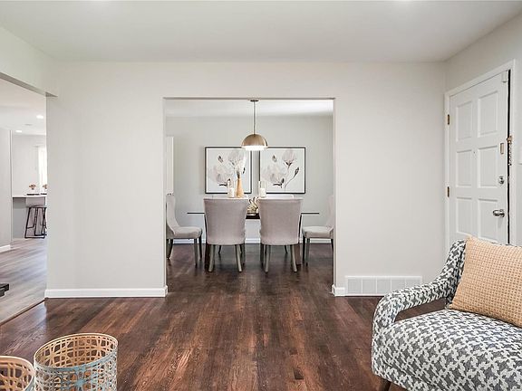 5th image of 9620 Huron Dr