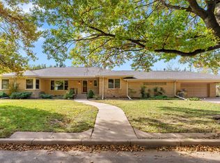 233 Courtleigh St, Wichita, KS 67218