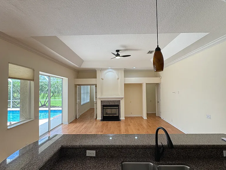 10084 Cherry Hills Avenue Cir — Photo 23