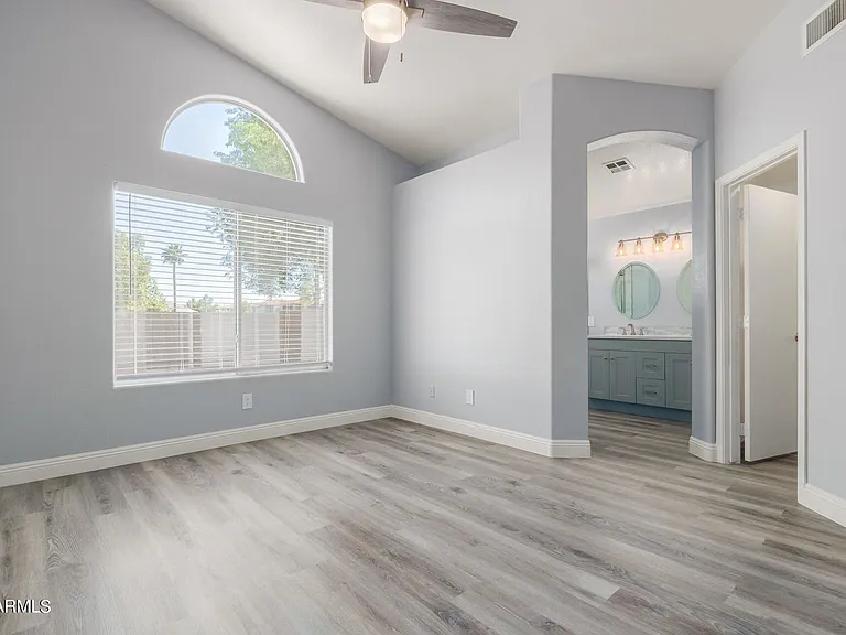 109 W Helena Dr — Photo 20
