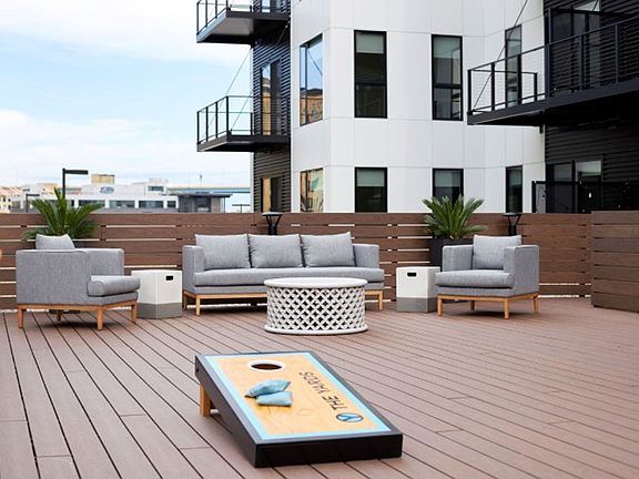 5th image of 205 W Oregon St APT 207