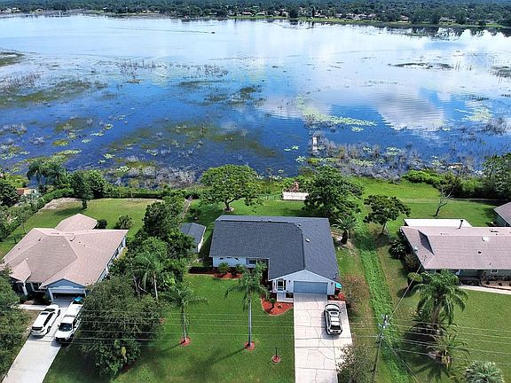 Overhead view Lake/House