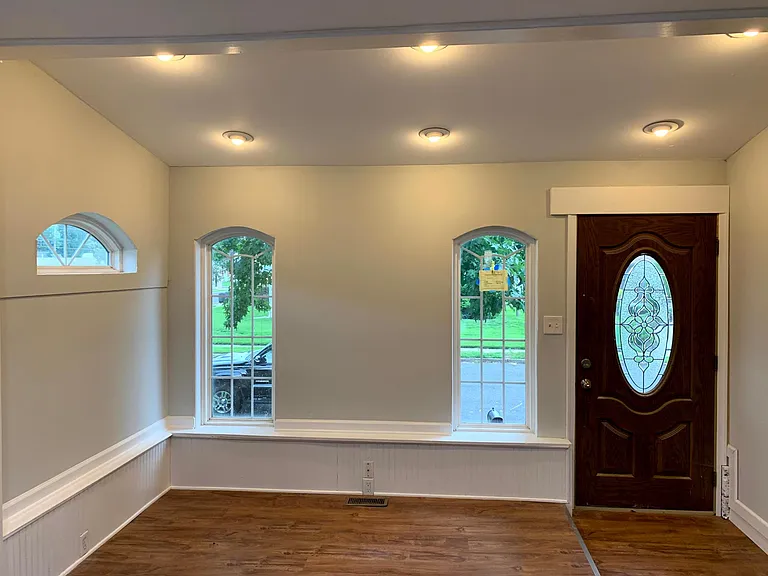 204 Marlborough Ave — Photo 4