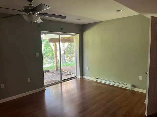 104 S Oak Cliff Ct — Photo 7