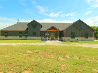 217 Polk Rd, Bowie, TX 76230