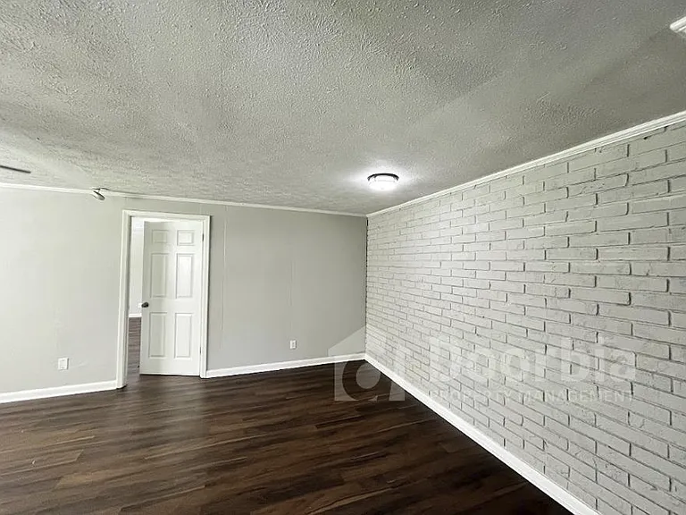 6314 Fabian Dr — Photo 3