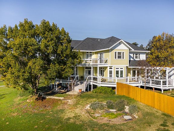 2nd image of 3575 Ayres Holmes Ln