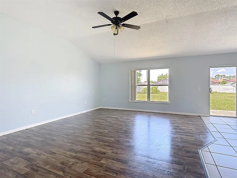 1001 Eiffel Ln — Photo 16