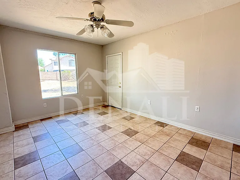 1274 W Sparrow Ct — Photo 25