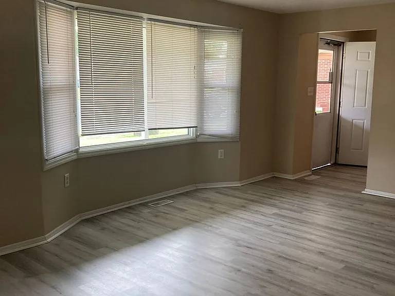 144 McCraw Dr — Photo 10