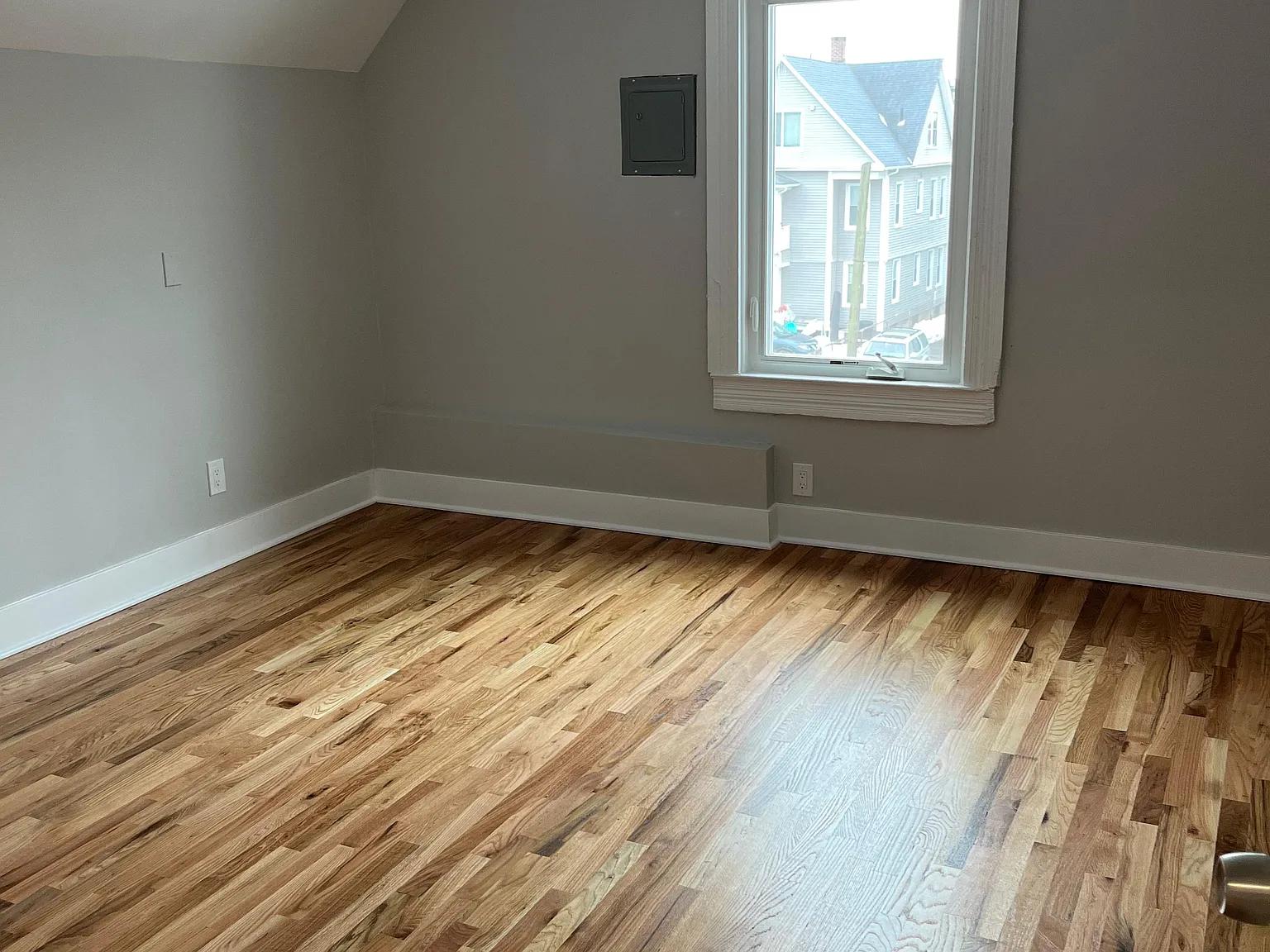 3 bed, $2,500 — Photo 2