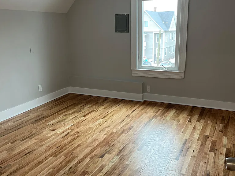 85 James St #3 — Photo 2
