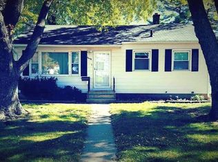 1001 Amherst Ave, Waterloo, IA 50702