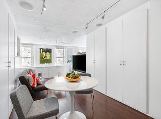 225 1st Ave #3R, New York, NY 10003