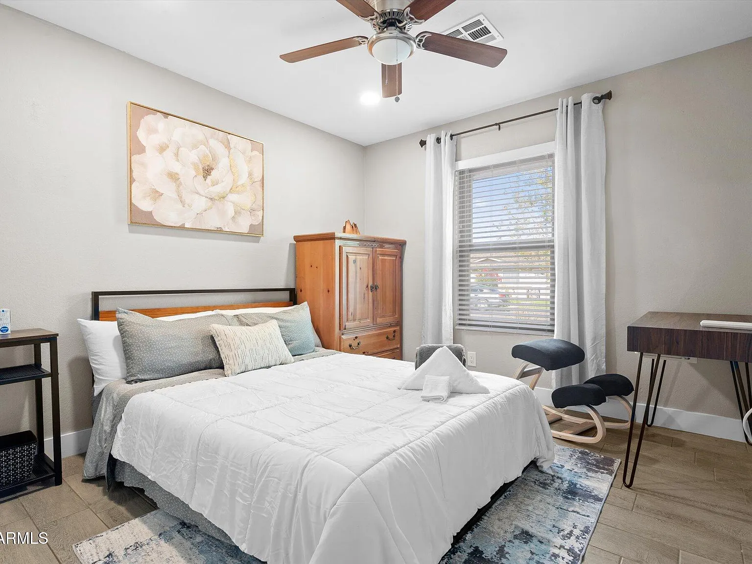 3 bed, 2.0 bath, 1982 sqft, $2,850 — Photo 4