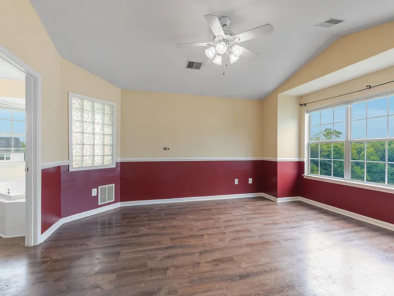 21639 Kings Crossing Ter — Photo 14