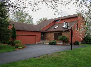 121 Weir St, Glastonbury, CT 06033