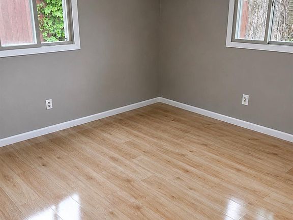 2nd image of 107 Hunter Dr