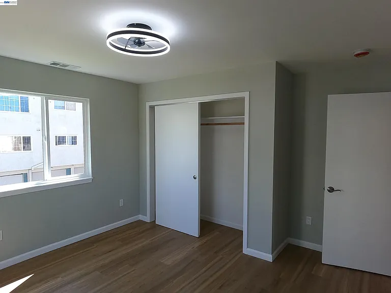 722 Foothill Blvd — Photo 9