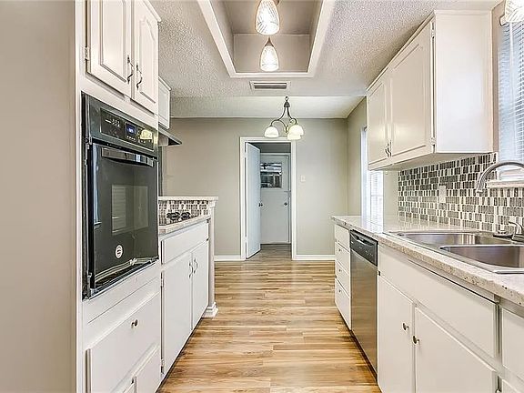 5th image of 3802 Great Falls Ct