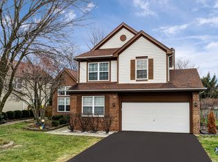 204 Lenox Ct, Grayslake, IL