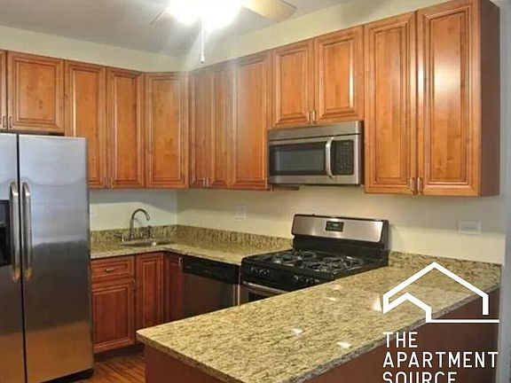 3rd image of 908 N Winchester Ave #1