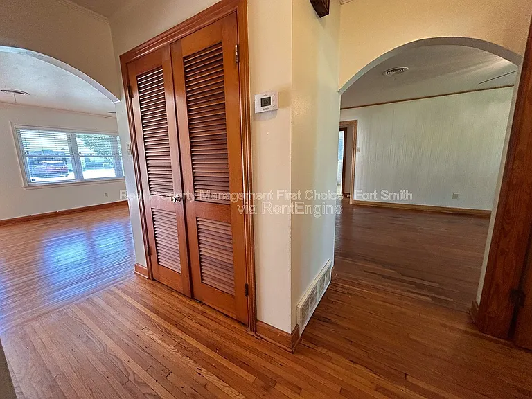 1306 S 41st St — Photo 7