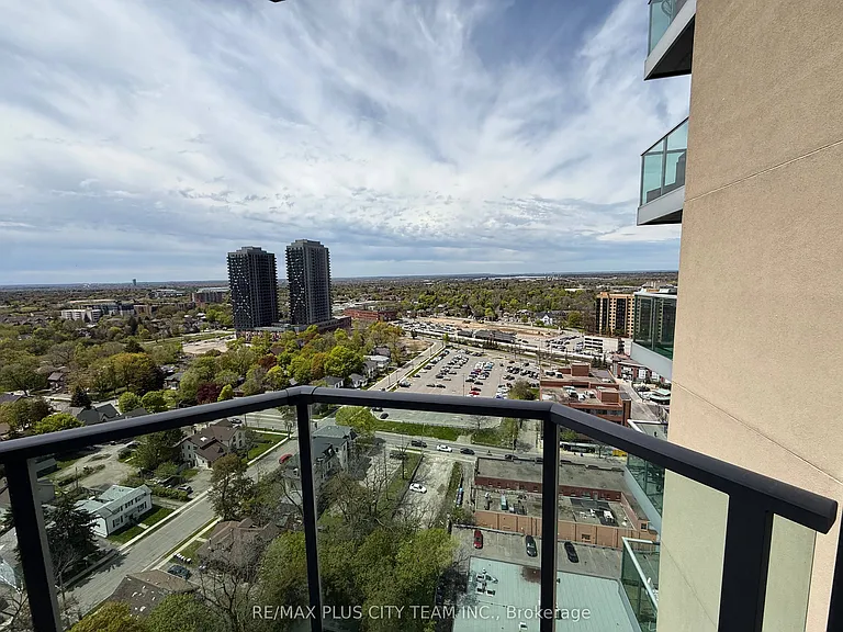 9 George St N #2114 — Photo 15