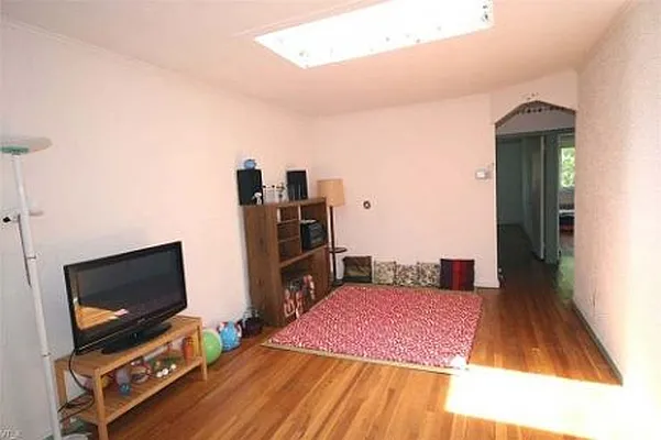 Sold by Bergen Basin Real Estate | media 18