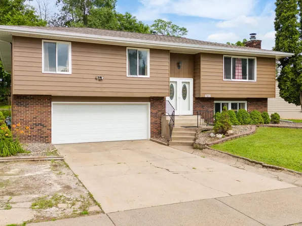 2735 Chisholm Ave, North Saint Paul, MN 55109