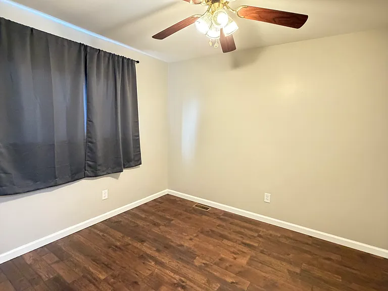 7227 Bramell — Photo 11