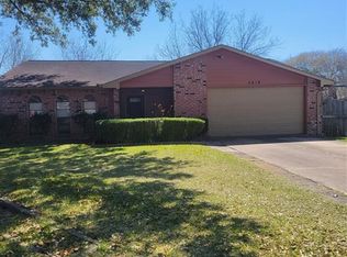 5619 W Ridgecreek Dr, Houston, TX 77053